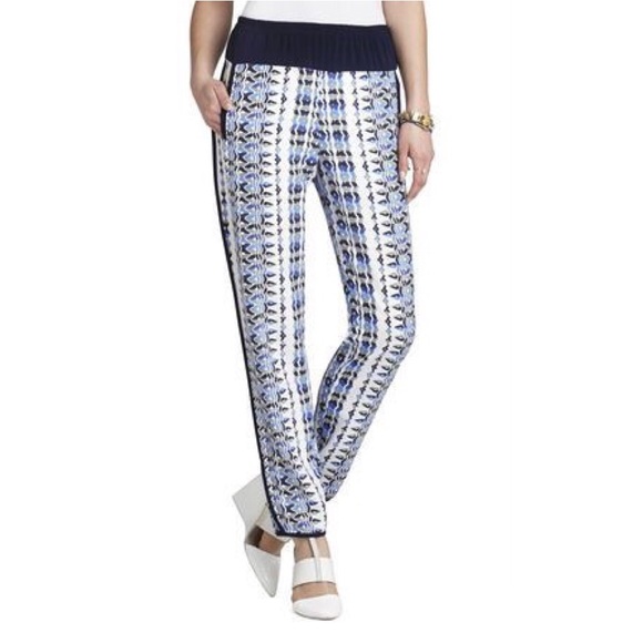 BCBGMAXAZRIA Andrew Relaxed-Fit Pant - Picture 2 of 6